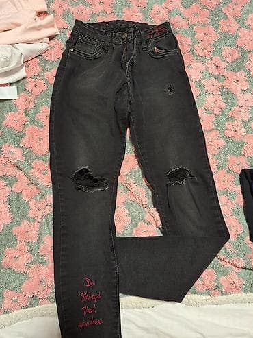 Helanke, biciklistički šortsevi: Farmerke, velicine S. Svake po 1000 — 2