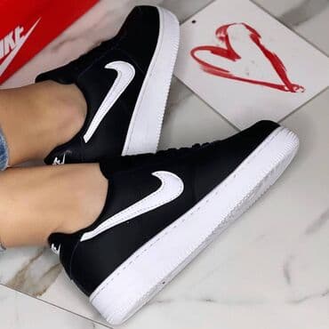 nike air force sa crnim znakom: Nike air force patike

Novo
Brojevi 36 do 46

fb Moja Kupovina 1 — 8