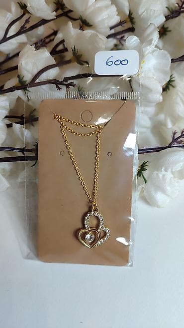 velicine naocara za sunce: Zlatno-tonirana ogrlica sa priveskom “Dva srca” - Lančić u zlatnoj — 2