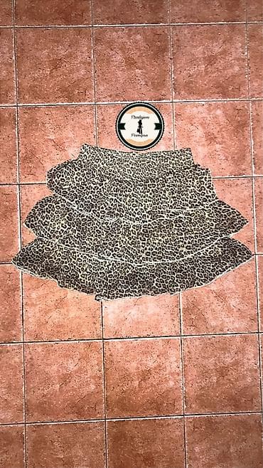 Suknje: Ženske suknjice – komad 100rsd 1) Tamnoplava teksas mini suknja sa — 2