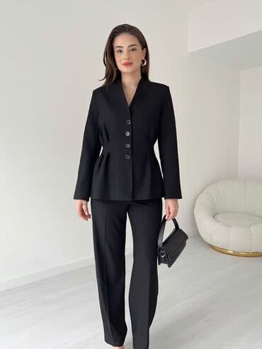 💫Ženski elegantni komplet – sako i pantalone
✅3200 din