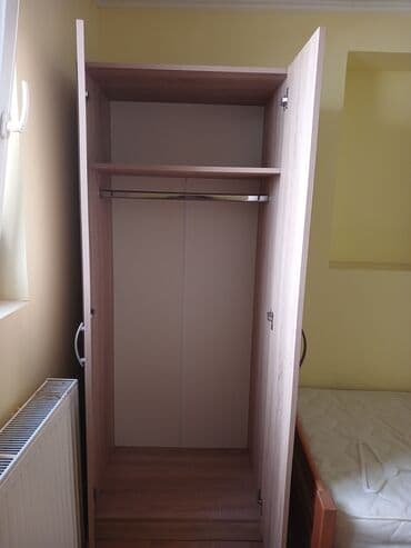 Desks and tables: Dva plakara sa dvokrilnim vratima – različitih dimenzija. Model 1 (na — 3