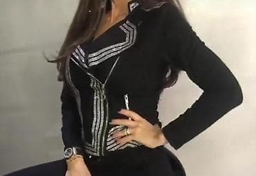 Women's Footwear: Divna unikatna jakna novo uvoz Francuska
Vel S-M — 1