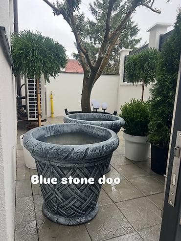 Velike ukrasne saksije/žardinjere od veštačkog kamena