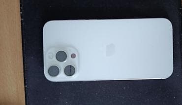 kamerice za snimanje: Apple iPhone 16 (serija Pro) – srebrna/bela boja, ravni ivice i — 2