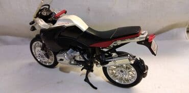 fizika sa zbirkom zadataka i prirucnikom za laboratorijske vezbe za 1 razred: Motor Rastar BMW R 1200, 1:9 (24 cm.), China,slomljen volan — 3