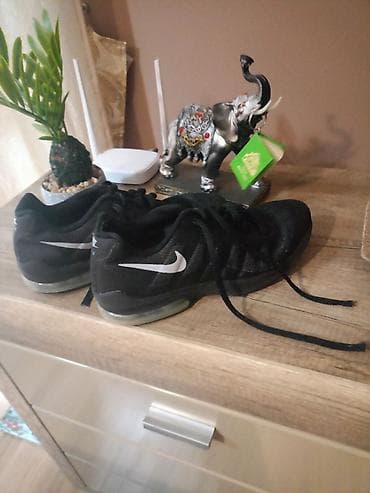hajkir obuca: Dečije patike Nike – broj 38. Crne, lagane i prozračne, sa mrežastim — 1