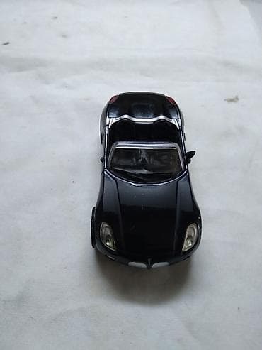 formula 1: New Ray Pontiac Solstice 2006., oko 1:43(9 cm.),ocuvan,China — 2