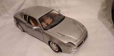 makete automobila 18: Burago Maserati 3200 GT,1:18,Italy. Fali staklo d.fara — 1