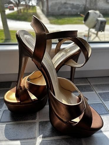 sandale za mladu: Elegantne ženske sandale na visoku štiklu sa platformom - Boja — 1