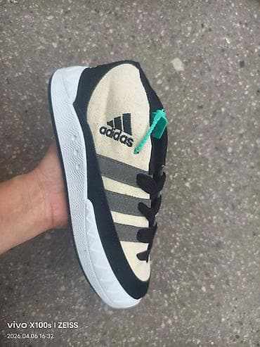 planeta reebok zenske patike: 36-40 4500 din. L — 5