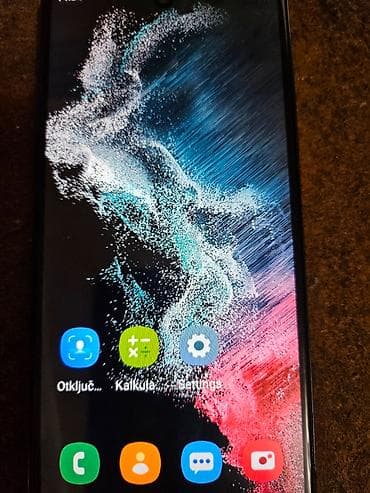 motorola telefon: Android pametni telefon sa ekranom preko cele prednje strane i — 2