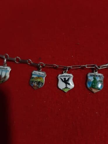 Venčanice i aksesoari: Narukvica stara srebrna 835 finoce sa srebrnim privescima na gradove — 7