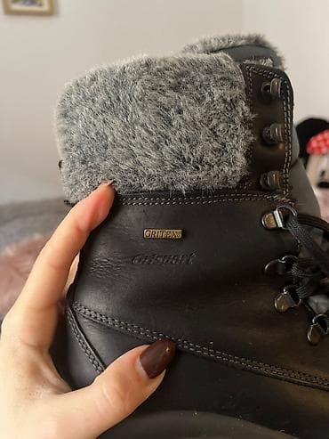 Original kozne gortex cizme predobro novo 4000 din krzno unutra