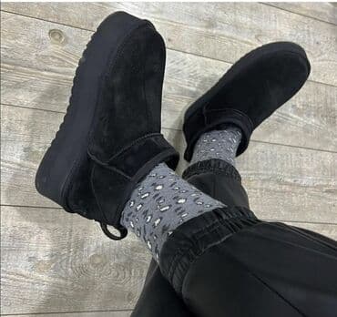 ccc obuća online: Ugg mini čizme, bоја - Crna, 38 — 4