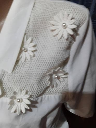 ženske bluze svecane bluze za punije: Ženska košulja/bluza Dorette – bela - Model: kratki rukavi, rever — 8