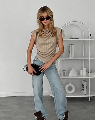 ramax beograd: Ženska bezrukavna majica sa visokim okovratnikom i asimetričnim — 9