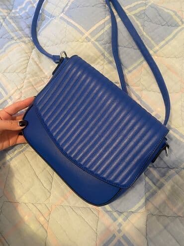bomber jakna pull and bear: Komplet jakna i torba 1500 komad
1500 din torba 
1500 din jakna — 6