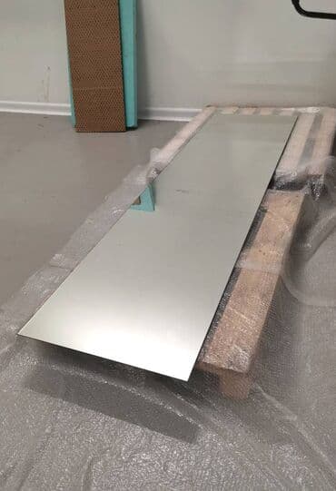 Sectional sofas: Ogledalo veliko neoštećeno 250*61 cm nalazi se u Beogradu na vodi — 1