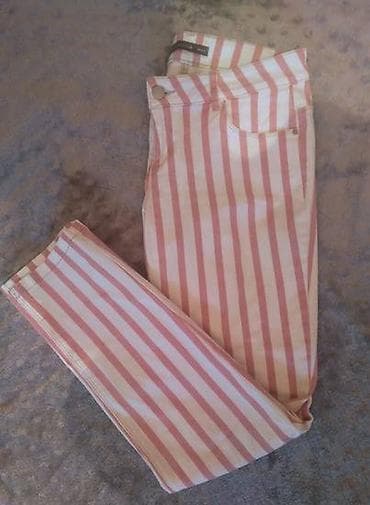 PullandBear bele pantalone na roze pruge. Kao nove, dva, tri obucene na lalafo.rs PullandBear bele pantalone na roze pruge. Kao nove, dva, tri obucene