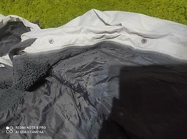 bela kapa: Jakna velicina L, bez tragova nosenja. Duzina 71 Rukavi mereno od — 7