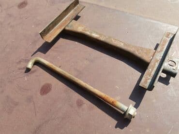 osigurac za instrument tablu: Drzac akumulatora Lada 21213,21214 Niva. Polovno, ocuvano. Skinuto sa — 7
