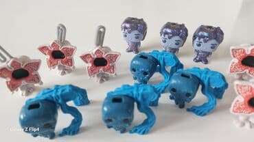 djak rancevi: Kolekcija minijaturnih figura/privезака inspirisanih serijom Stranger — 6