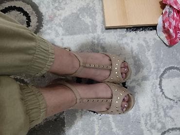 Bež ženske sandale na štiklu sa platformom - Model: T-strap (remen