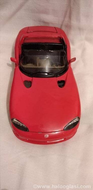 autici kolekcionarstvo: Burago Dodge Viper 1 /18, fali STAKLO stavljeno od folije).Fale — 3