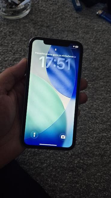 auto l: Apple iPhone 11 – crni - Ekran 6.1", Liquid Retina HD (IPS), True — 9