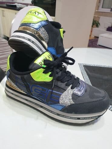 dugi zenski prsluci: Trainers, size - 41 — 1