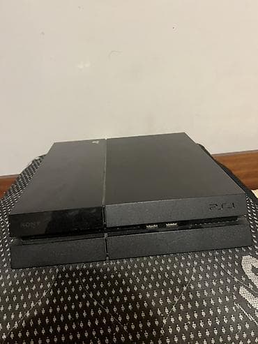 gossip girl online: Sony PlayStation 4 (originalna verzija, “fat”) Playstation 4 sa 12 — 3