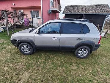 Automobili: | HYUNDAI TUCSON CRDI 2006. GOD. - KOMPLETAN AUTO U DELOVIMA | — 2