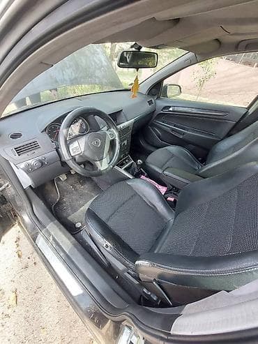 felne prodaja: Opel Astra: 1.7 l | 2005 г. 267137 km Hečbek — 4