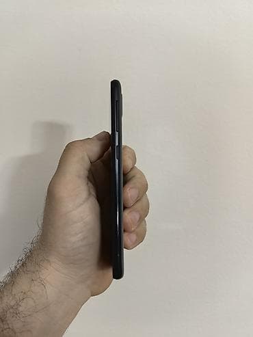 samsung galaxy 16: Samsung A20e dual sim sim free, sa 3/32gb memorije. Dobro očuvan i — 2