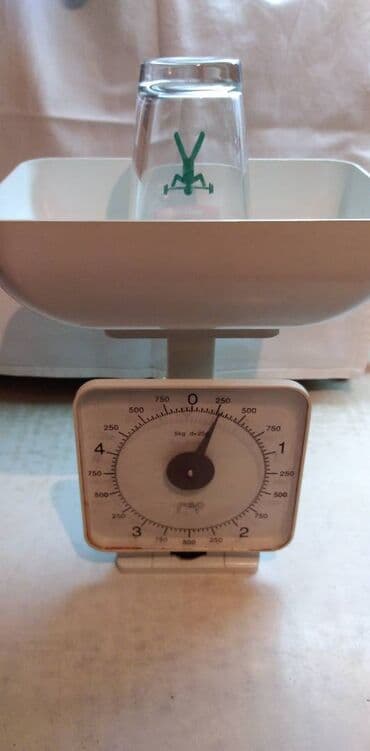 dvosed i trosed na razvlacenje: Kuhinjska vaga Fep do 3 kg,ocuvana — 4