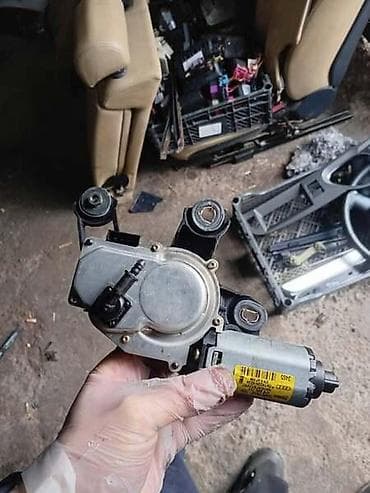ZADNJI MOTORIC BRISACA ZA AUDI A6 | zadnji motoric brisaca za Audi na lalafo.rs ZADNJI MOTORIC BRISACA ZA AUDI A6 | zadnji motoric brisaca za Audi