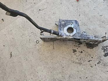 jastuk za sediste motora: KUCISTE PUMPE 2.0 110KW ZA SUBARU OUTBACK ZA 2010. GOD — 2