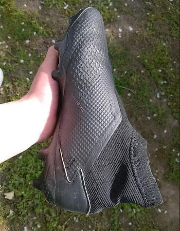 sportske helanke za devojcice: Adidas Predator kopačka za travu (FG), bez pertli - Model: Adidas — 3