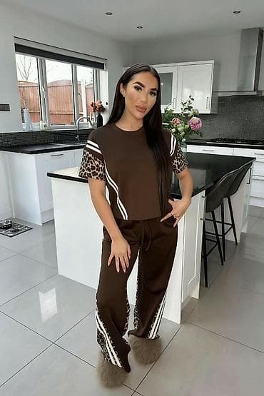 Kućna odeća: Komplet
Cena 3600
Uni vel.
V30 — 3