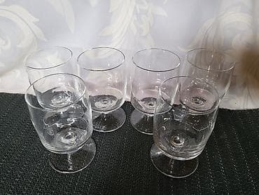 čaše za vodu metalac: Case za vino iz 80ih. Case ( kafanske) za vino,perketne,sve na njima — 8