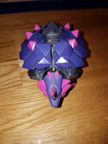 robot kuca igracka: Original cartoon network ben 10 igracka. Masina - vozilo od action — 2