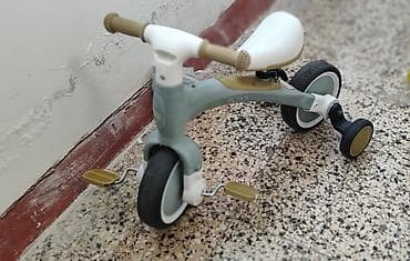 nike jordan sandale: Decija bicikla sa pomoćnim točkićima i pedalama. Ocuvana je, sa — 2