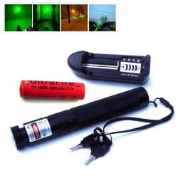 svetlece kapice za biciklu: Veoma jak zeleni laser. Maksimalna izlazna snaga je 1000mw. Talasna — 1