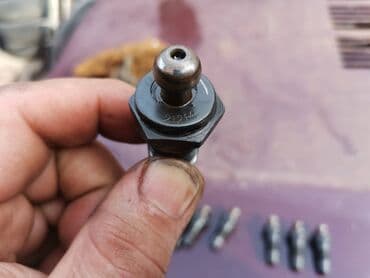 prekidac za svetla passat b5 5: Hidropodizac Lada 21214i Niva 1.7i. Polovno, ocuvano. Skinuto sa — 10