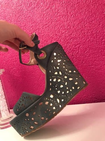 ysl sandale: Sandals, 38 — 1