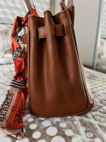Personal Items: Elegant purse, Hermes, Material: Leather — 2