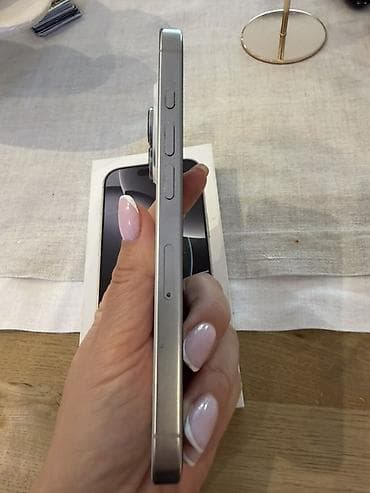 govornica 021 iphone: Apple iPhone 16 Pro – White Titanium, 256 GB - Model: A2933 (prema — 2