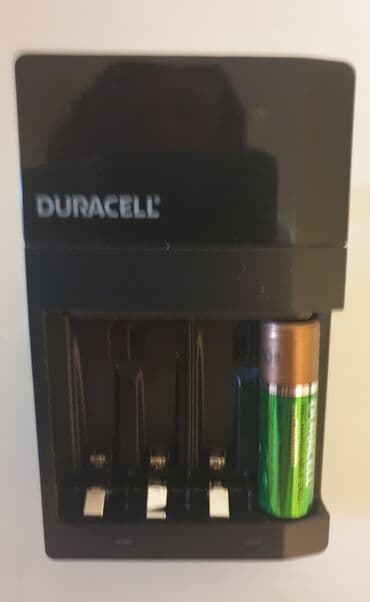 bezicni video nadzor cena: Duracell punjač za baterije, model CEF14EU4. Ovaj punjač je namenjen — 1