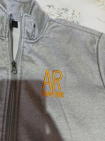 Kućna odeća: Siva trenerka – komplet jakna i donji deo - Materijal: mekana, topla — 3